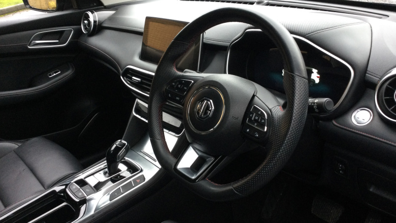 MG HS 1.5 T-GDI PHEV SE 5dr Auto Hatchback